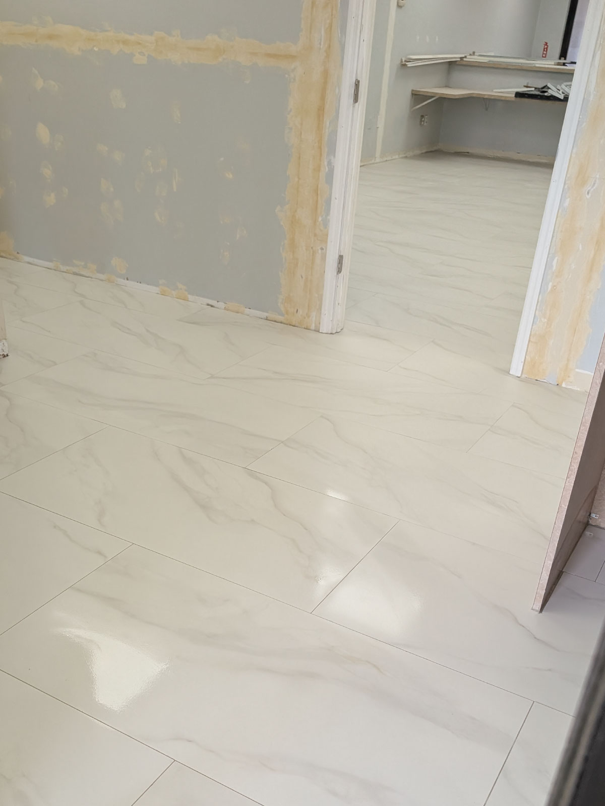 Instalación de pisos y drywall