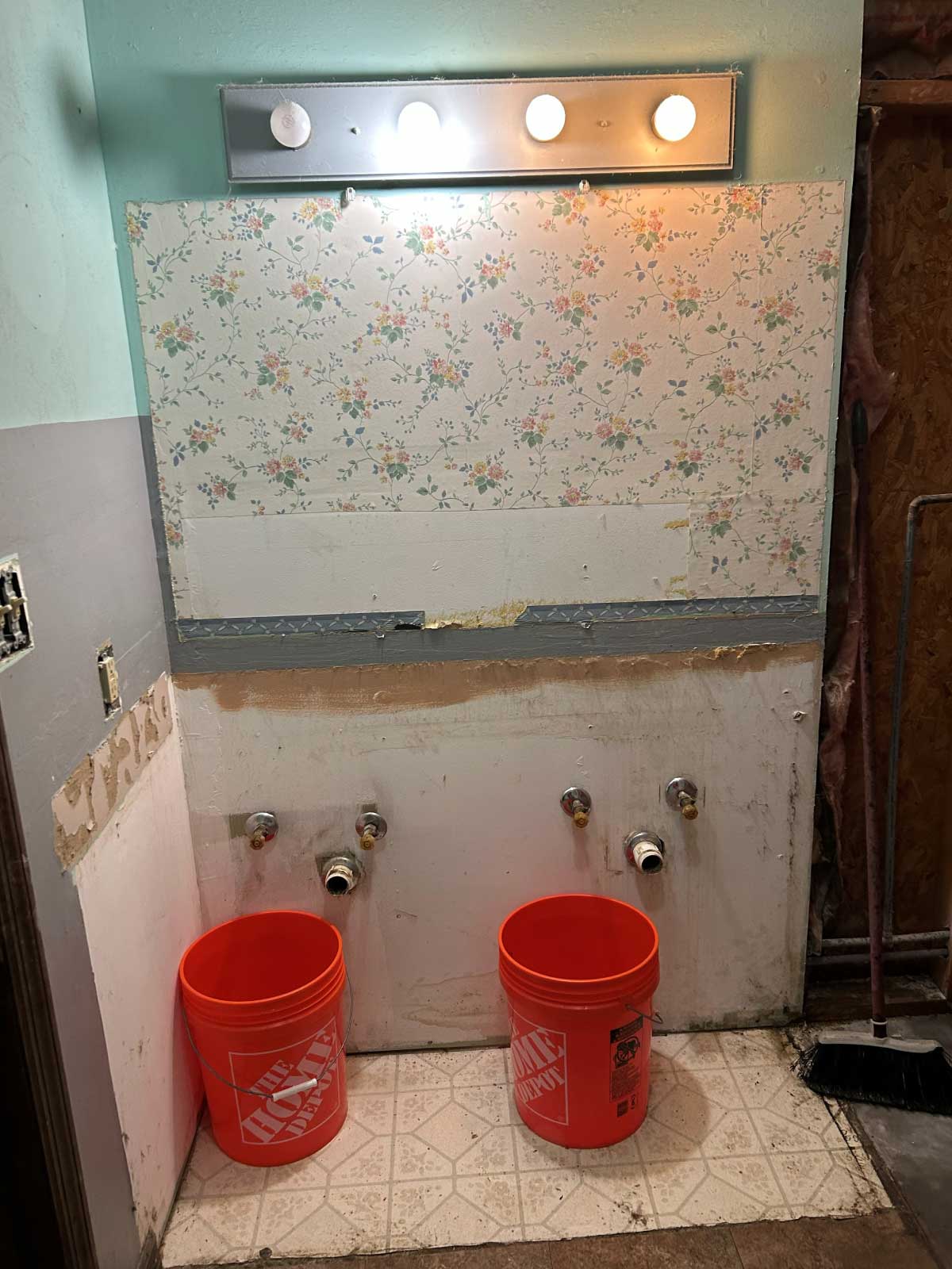 Demolición de baños y duchas